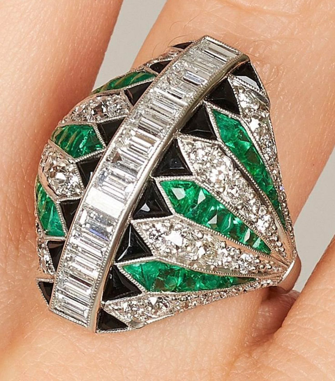 Exceptional stone for custom bespoke jewelry