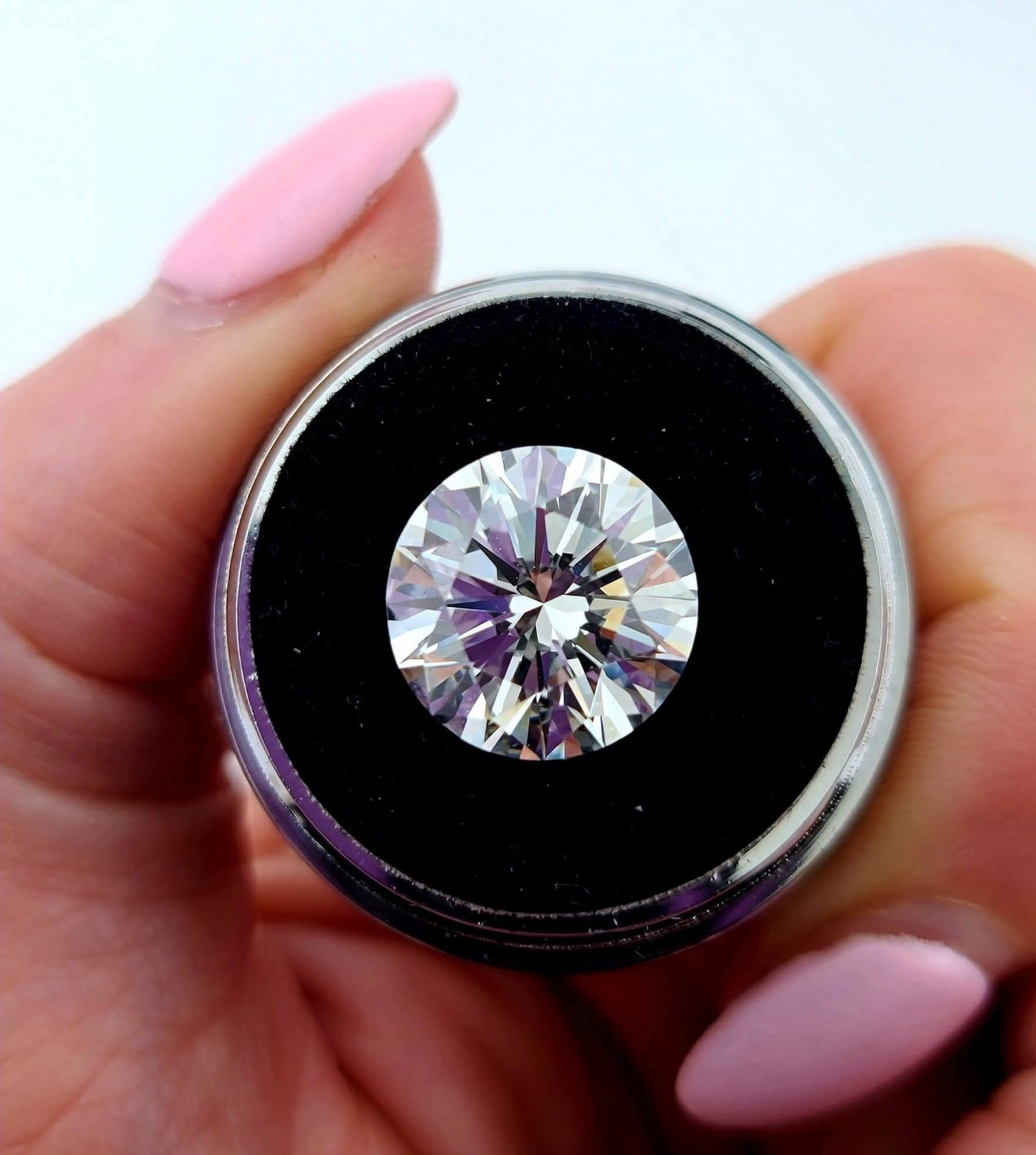 Investment-grade gemstone available by private inquiry